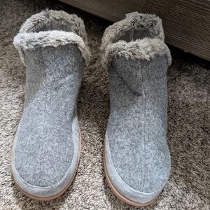 Cozy gray boot slippers
